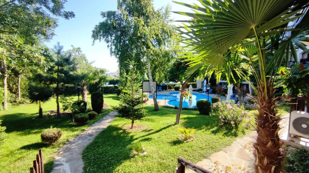 Marina Delfin Apartments - Top Location & Pet Friendly Sveti Vlas Exterior photo