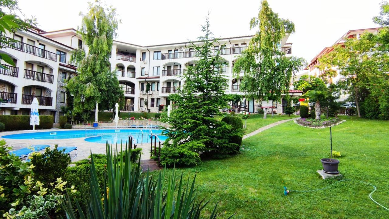 Marina Delfin Apartments - Top Location & Pet Friendly Sveti Vlas Exterior photo