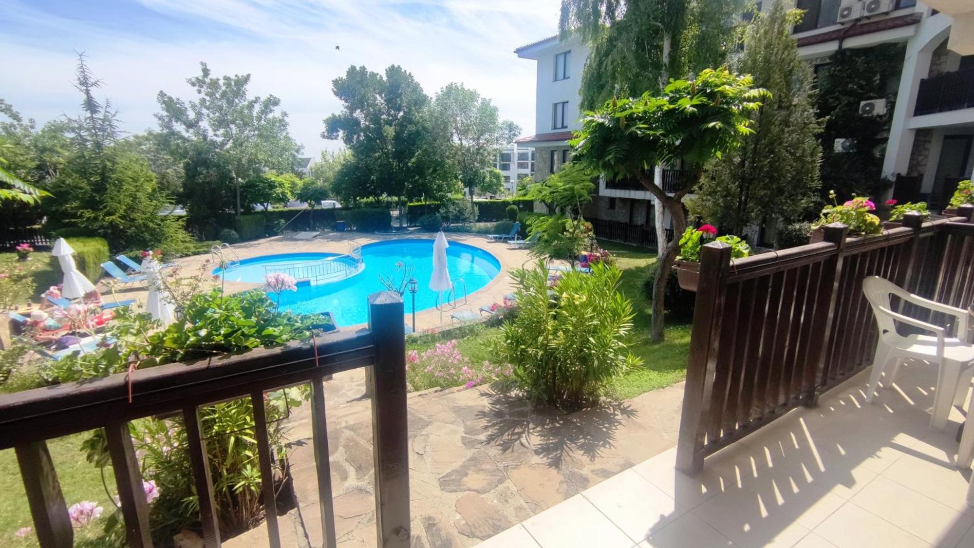 Marina Delfin Apartments - Top Location & Pet Friendly Sveti Vlas Exterior photo