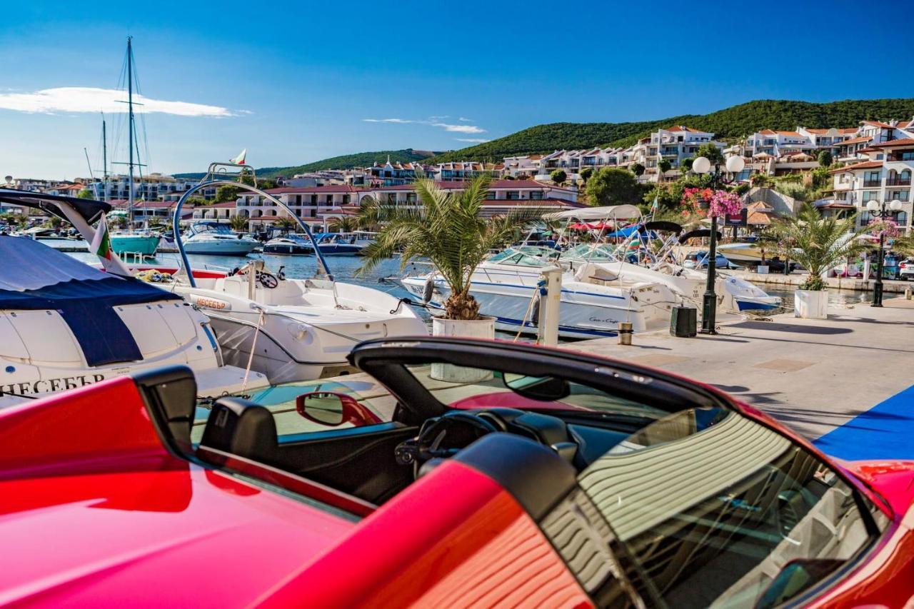Marina Delfin Apartments - Top Location & Pet Friendly Sveti Vlas Exterior photo